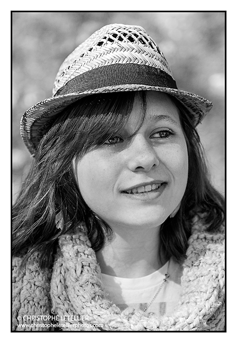 LA JEUNE FILLE AU CHAPEAU.© 2013 Christophe Letellier tous droits réservés. Reproduction interdite. Pour revenir à la galerie, cliquer sur la photo