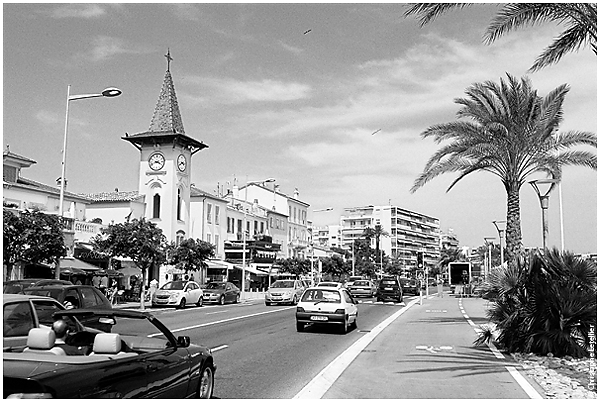 Carte postale en noir et blanc de la ville de Cagnes sur Mer,pr&egrave;s de Nice, dans le d&eacute;partement du Var. &copy; juillet 2010 Christophe Letellier tous droits r&eacute;serv&eacute;s.