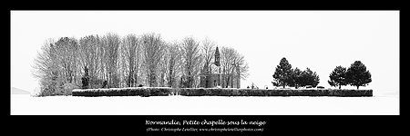 chapelle sous la neige
