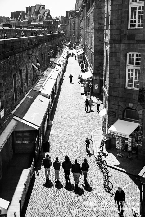 photo en noir et blanc des remparts de Saint Malo Intra-Muros.© 2007 Christophe Letellier tous droits réservés. Pour revenir à la galerie, cliquez sur la photo.